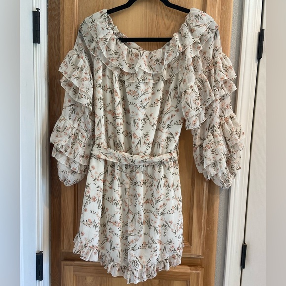 NWT Floral Ruffle Romper - Picture 2 of 5